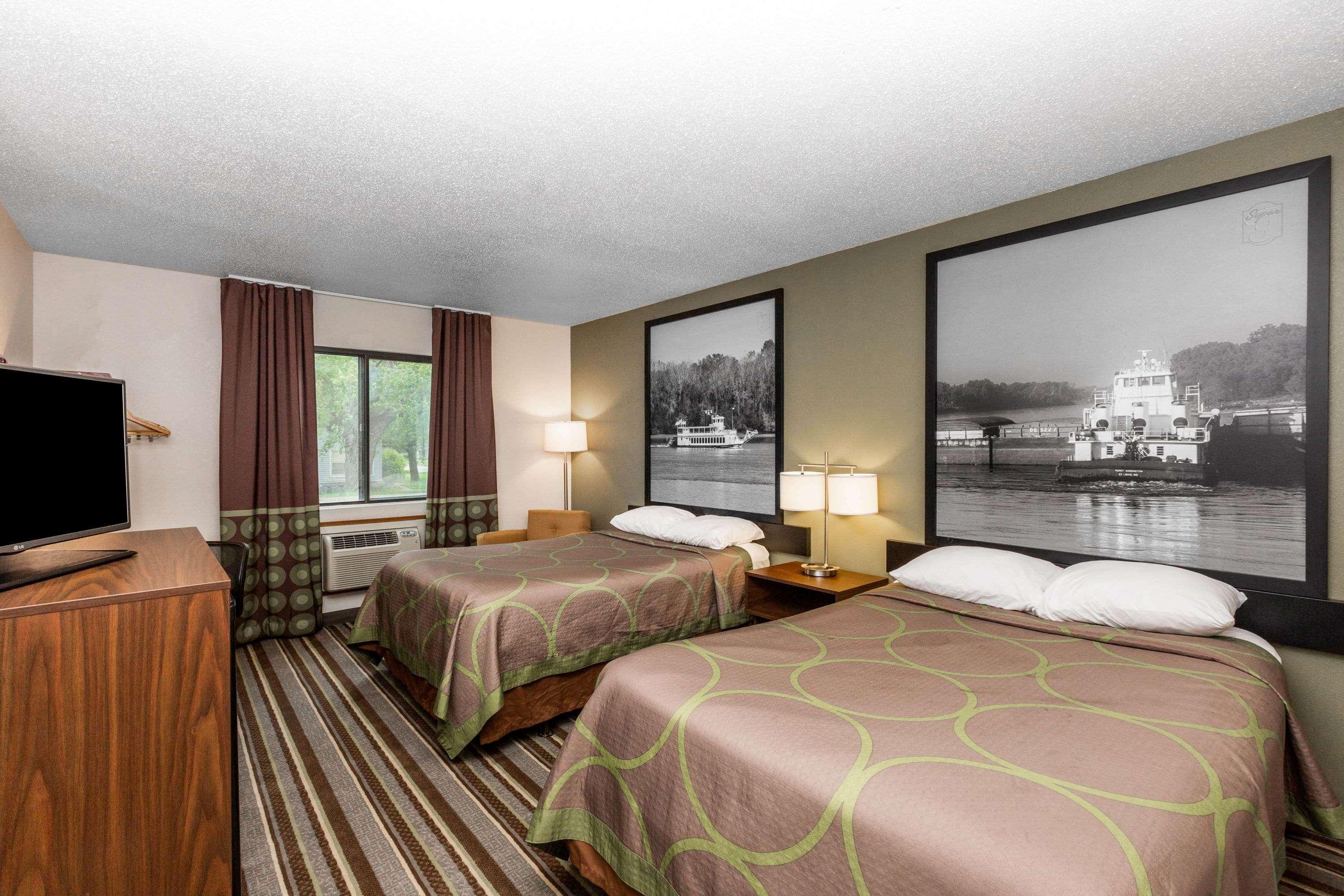 Super 8 By Wyndham Storm Lake Bagian luar foto